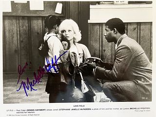 Michelle Pfeiffer signed movie photo