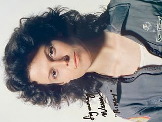 Alien Sigourney Weaver signed movie photo