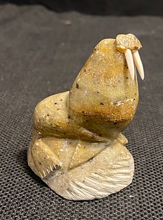 Inuit Carving Walrus signed KEITH WILLIS JR 