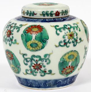 CHINESE WHITE GROUND PORCELAIN COVERED JAR
