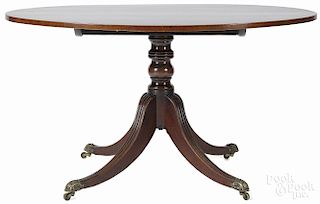 George III mahogany breakfast table, late 18th c., 28 1/2'' h., 52 1/4'' w., 39 1/2'' d.