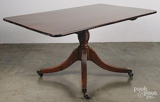 George III mahogany breakfast table, late 18th c., 28'' h., 58'' w., 35'' d.