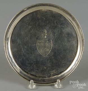 English silver waiter 1786-1787, bearing the touch of Cotton & Head, with an engraved armorial