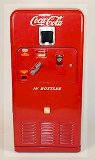 Vendorlator VMC 33 Coca-Cola vending machine