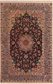 Vintage Persian Isfahan Rug 5 ft 5 in x 3 ft 5 in (1.65 m x 1.04 m)