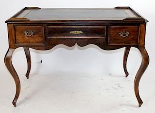 French Louis XV desk in walnut with leather top