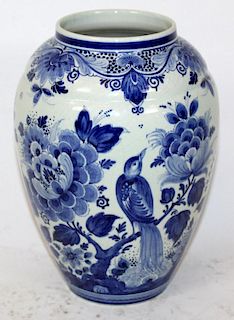 Delft Holland blue & white vase