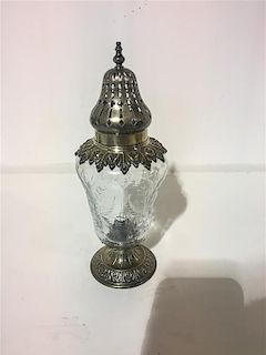 An American Silver and Etched Glass Muffineer, William B. Durgin & Co., Concord, NH, retailed by Spaulding & Co., Chicago, wi