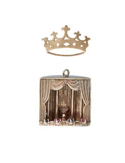 Mardi Gras- Krewe of Iris, 1958, 18K yellow gold pendant, in the form of a curtained stage, engraved "From the Queen of Iris, 1958;" the bottom engrav