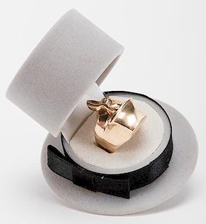 A 14K Gold Magic-Themed Ring