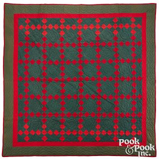 Pennsylvania patchwork Irish chain variant quilt