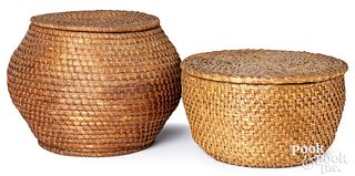 Two Pennsylvania rye straw lidded baskets, 19th c.