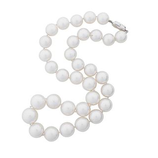 WHITE SOUTH SEA PEARL NECKLACE
