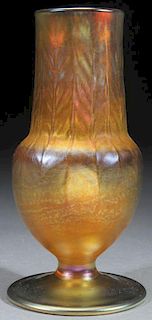 AN L.C. TIFFANY FAVRILE GLASS VASE, LATE 19TH C