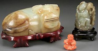 A THREE PIECE GROUP OF CHINESE CARVED HARDSTONE