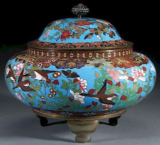 A CHINESE CLOISONNÉ COVERED JAR