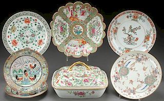 A SEVEN PIECE GROUP OF CHINESE ROSE MEDALLION