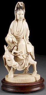 A VERY FINE CHINESE CARVED IVORY KWAN-YIN, QING
