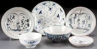 A CHINESE AND VIETNAMESE POTTERY GROUP, QING