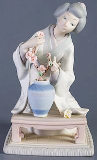 Lladro "Oriental Girl" Figure #4840