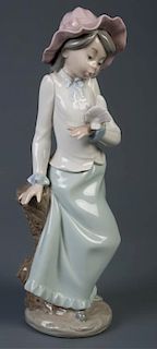 Lladro Nao "Girl With Dove" #320 Retired Figurine