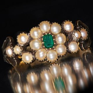 VICTORIAN EMERALD AND PEARL CLUSTER RING