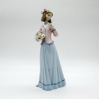 Innocence in Bloom - Lladro Porcelain Figurine
