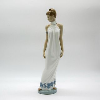 Nao by Lladro Porcelain Figurine, Elegance