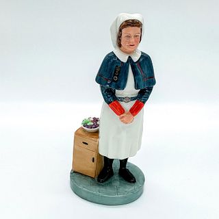 Queen Alexandra Nurse HN4596 - Royal Doulton Figure