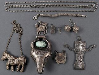 A SINO-TIBETAN AND CHINESE SILVER JEWELRY AND
