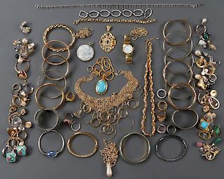 A LARGE COLLECTION OF CONTEMPORARY GOLD FILLED
