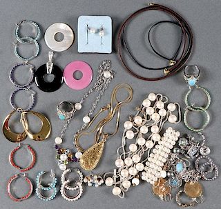 A COLLECTION OF STERLING SILVER