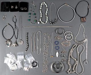 A LARGE CONTEMPORARY STERLING SILVER JEWELRY