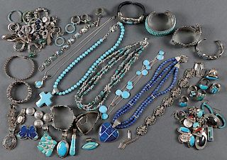A LARGE STERLING SILVER JEWELRY GROUP