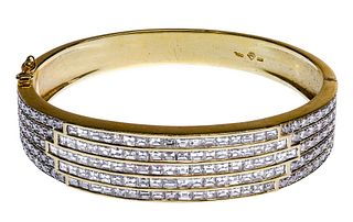 18k Yellow Gold and Diamond Hinged Bangle Bracelet