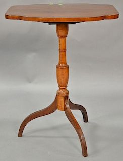 Federal mahogany tip top candlestand with shaped banded inlaid top on tiger maple urn turned shaft all set on mahogany spider