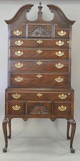 Mahogany Queen Anne style highboy, late 20th century. ht. 85in., wd. 40in., dp. 19 1/2in.