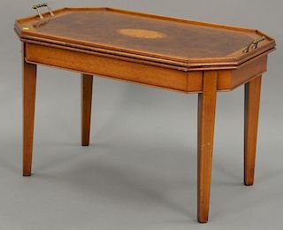 Burl mahogany inlaid tray top table with shell inlaid center. top: 20" x 33"
