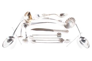 SELECTION OF AMERICAN AND ENGLISH STERLING SERVING UTENSILS