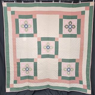 Vintage c1930s Pansy Quilt
