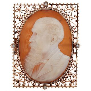 Cameo Brooch with Elaborate Frame in 14 Karat Pink Gold