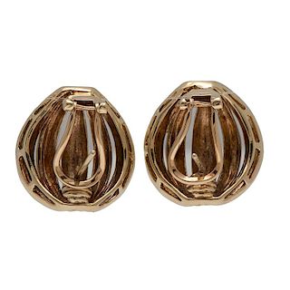Fluted Dome Earrings in 14 Karat Yellow Gold
