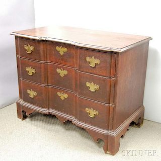 Chippendale-style Mahogany Block-front Three-drawer Chest