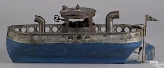 Unusual painted steel ''Monitor'' style clockwork boat with a heavy duty mechanism