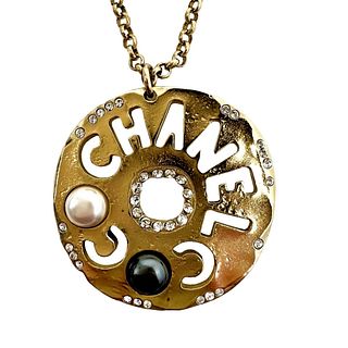 CHANEL Chanel punching plate necklace logo A19A AB1585 pendant jewelry accessories rhinestone pearl plated gold ladies