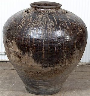 A Chinese Ceramic Vessel, Height 41 inches.