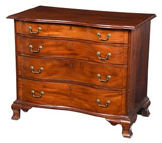 New England Federal Figured Mahogany Serpentine Chest
