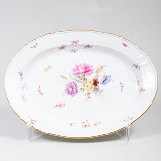Meissen Porcelain Platter Decorated with Flower Sprays