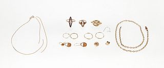 Lot of miscellaneous Gold Jewelry
