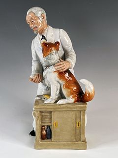 VINTAGE VETERINARIAN WITH COLLIE ENGLISH FIGURINE ROYAL DOULTON